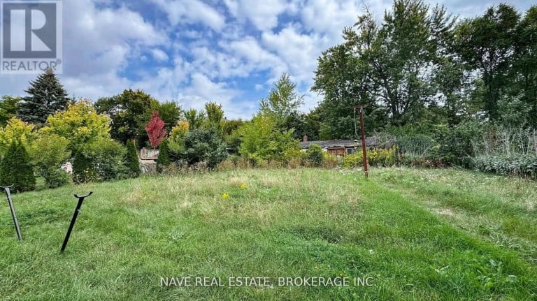 9747 BATHURST STREET, Richmond Hill (North Richvale), Ontario, L4C3X5