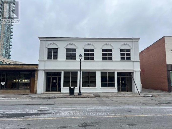 32 QUEEN STREET W, Brampton (Downtown Brampton), Ontario, L6X1A1