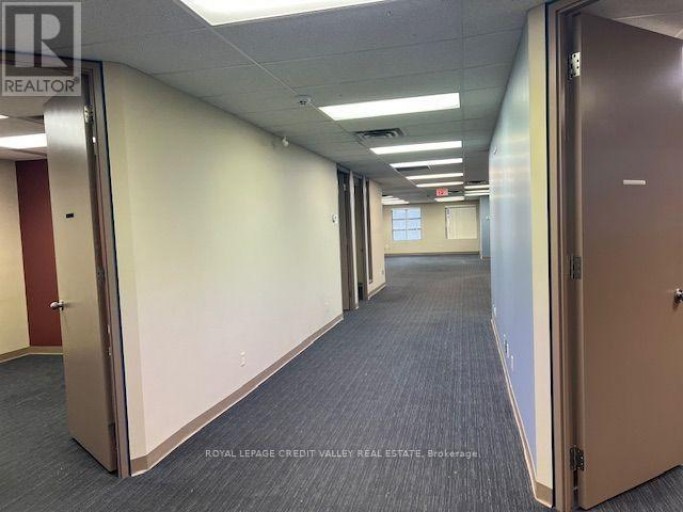 32 QUEEN STREET W, Brampton (Downtown Brampton), Ontario, L6X1A1