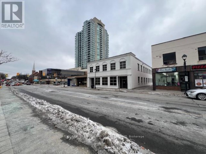 32 QUEEN STREET W, Brampton (Downtown Brampton), Ontario, L6X1A1