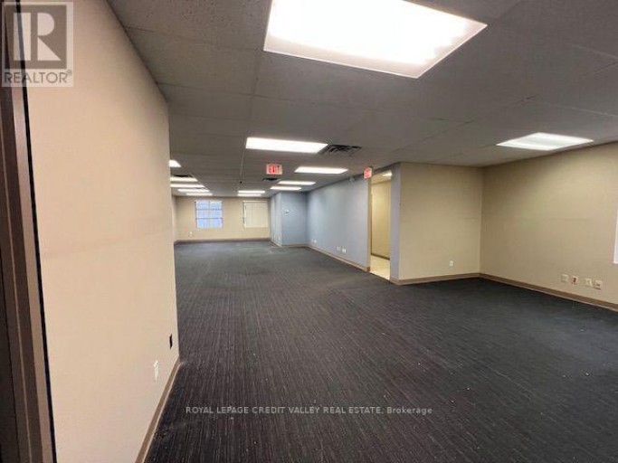32 QUEEN STREET W, Brampton (Downtown Brampton), Ontario, L6X1A1