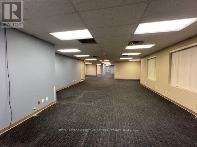 32 QUEEN STREET W, Brampton (Downtown Brampton), Ontario, L6X1A1