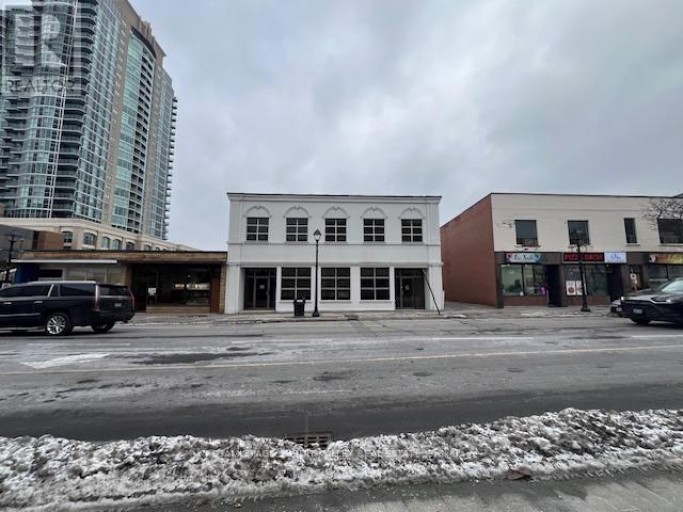 32 QUEEN STREET W, Brampton (Downtown Brampton), Ontario, L6X1A1