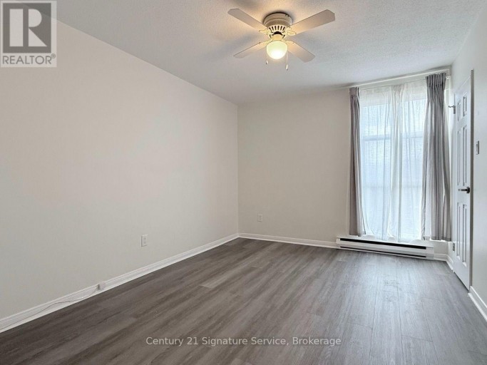 1107 - 3025 FREDERICA DRIVE, Mississauga (Applewood), Ontario, L4Y3A1