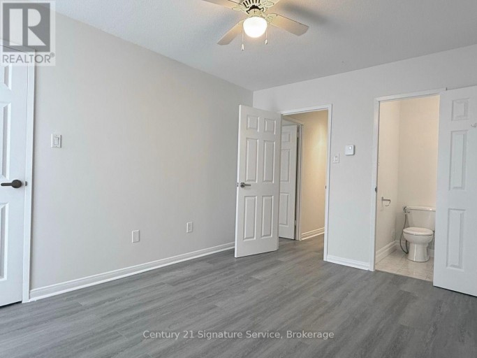 1107 - 3025 FREDERICA DRIVE, Mississauga (Applewood), Ontario, L4Y3A1