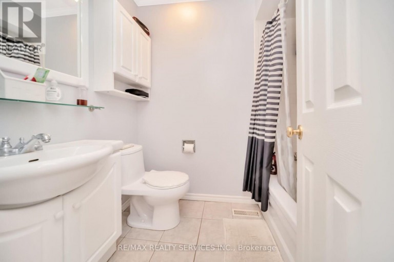 68 - 68 BARONWOOD COURT, Brampton (Brampton North), Ontario, L6V3H7