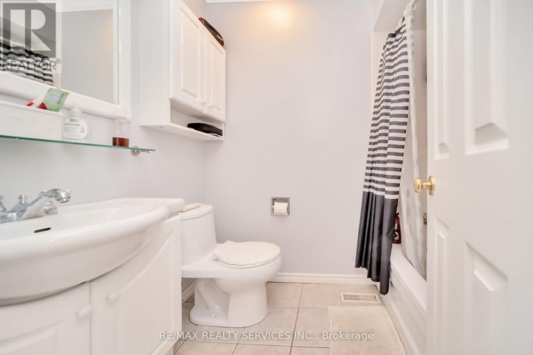 68 - 68 BARONWOOD COURT, Brampton (Brampton North), Ontario, L6V3H7