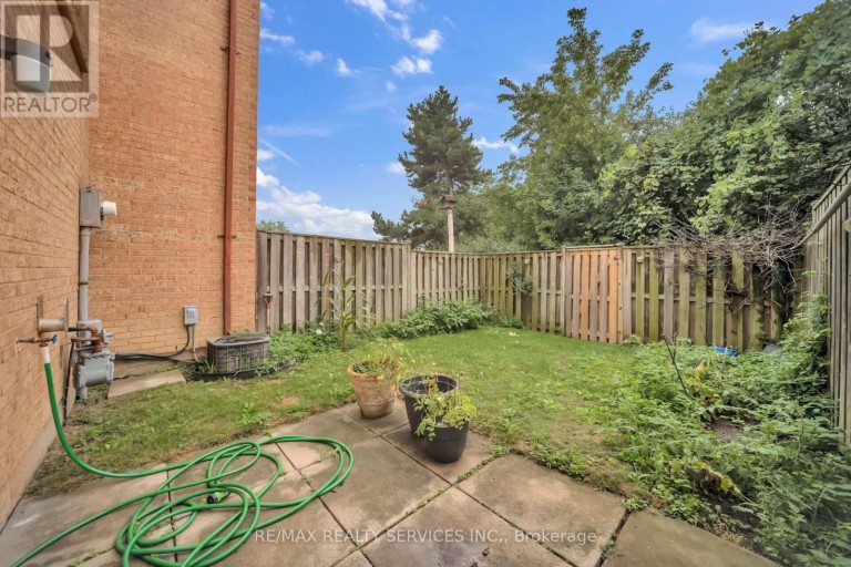 68 - 68 BARONWOOD COURT, Brampton (Brampton North), Ontario, L6V3H7