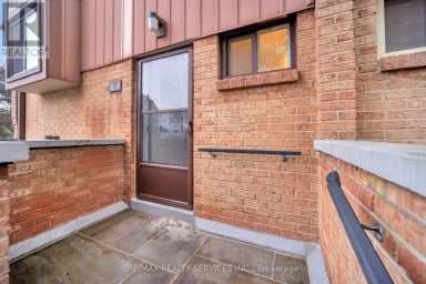 68 - 68 BARONWOOD COURT Brampton (Brampton North) Ontario photo 5