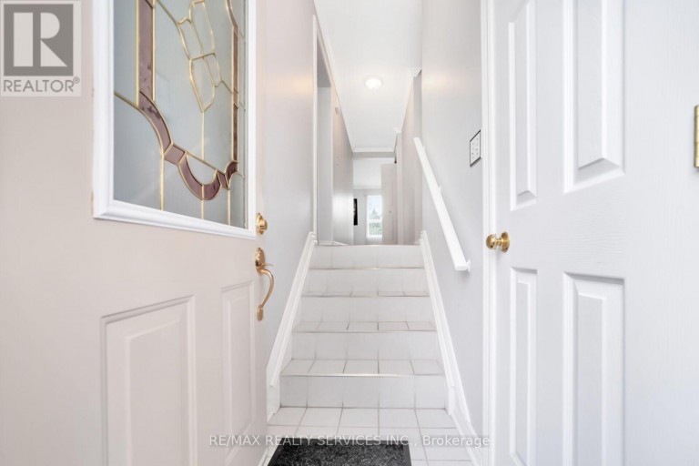 68 - 68 BARONWOOD COURT, Brampton (Brampton North), Ontario, L6V3H7