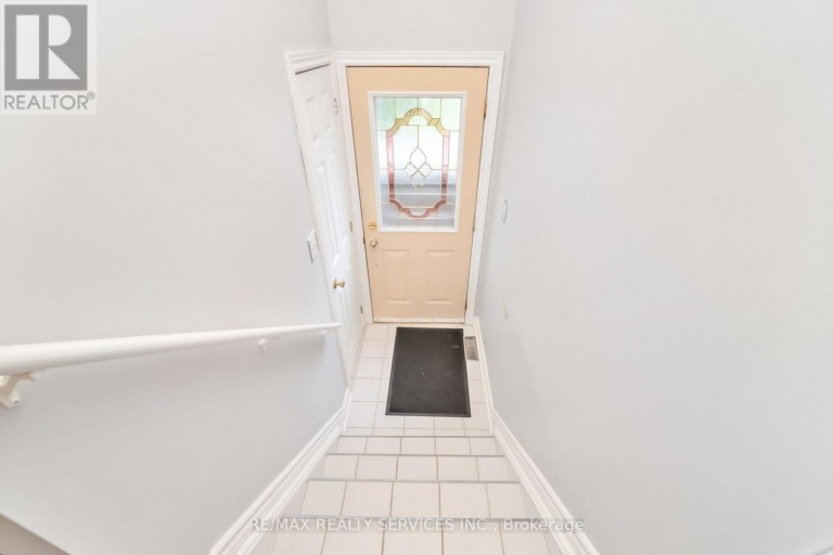 68 - 68 BARONWOOD COURT, Brampton (Brampton North), Ontario, L6V3H7