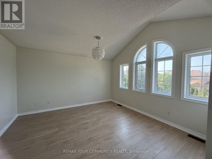 9 - 530 DRIFTCURRENT DRIVE, Mississauga (Hurontario), Ontario, L4Z4G2