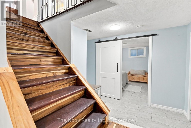 257 WILSON ROAD S, Oshawa (Donevan), Ontario, L1H6C4