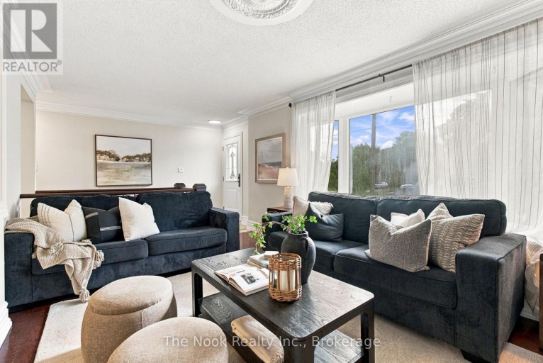 257 WILSON ROAD S, Oshawa (Donevan), Ontario, L1H6C4