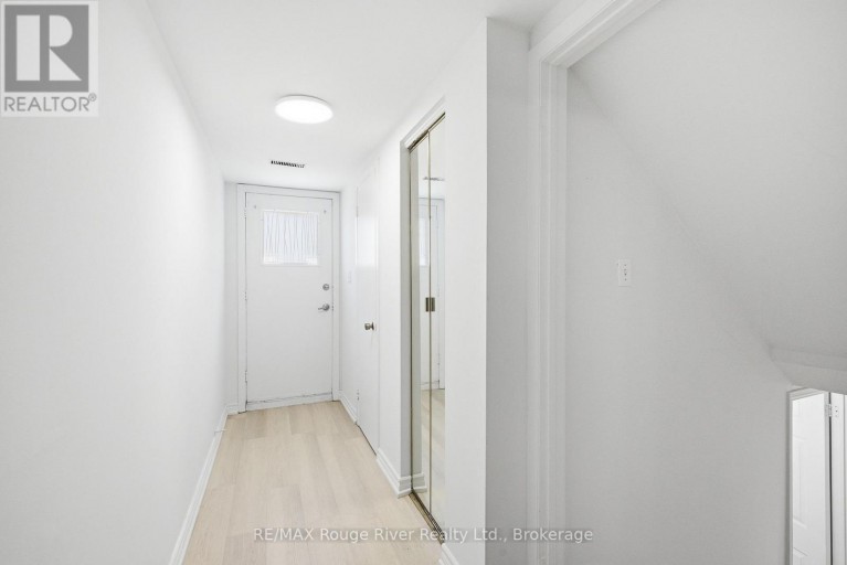 86 SHOREDALE DRIVE, Toronto (Woburn), Ontario, M1G3S9