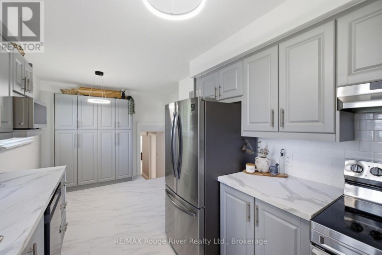 86 SHOREDALE DRIVE, Toronto (Woburn), Ontario, M1G3S9