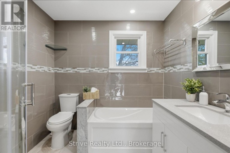 779 BESSBOROUGH DRIVE, Oshawa (Centennial), Ontario, L1G4H4