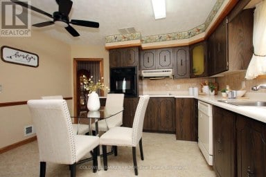 163 WINDSOR STREET Oshawa (Donevan) Ontario photo 8