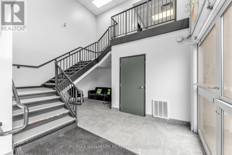 201 (DIVISIBLE) - 30 KERN ROAD, Toronto (Banbury-Don Mills), Ontario, M3B1T1