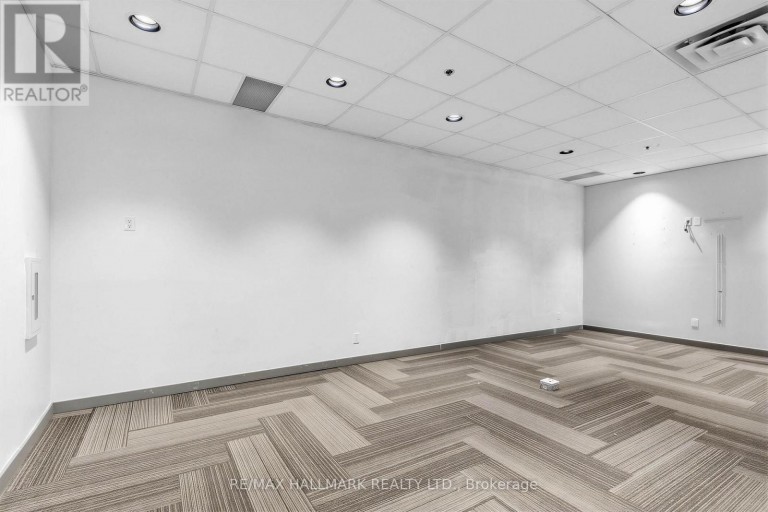 201 (DIVISIBLE) - 30 KERN ROAD, Toronto (Banbury-Don Mills), Ontario, M3B1T1