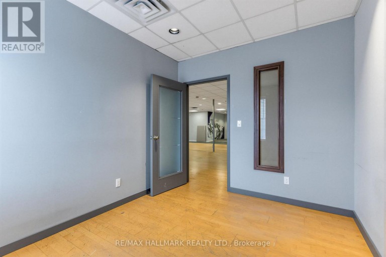 201 (DIVISIBLE) - 30 KERN ROAD, Toronto (Banbury-Don Mills), Ontario, M3B1T1
