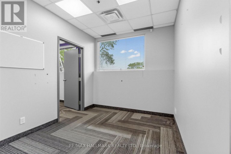 201 (DIVISIBLE) - 30 KERN ROAD, Toronto (Banbury-Don Mills), Ontario, M3B1T1