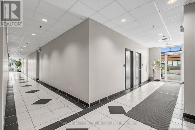 201 (DIVISIBLE) - 30 KERN ROAD, Toronto (Banbury-Don Mills), Ontario, M3B1T1