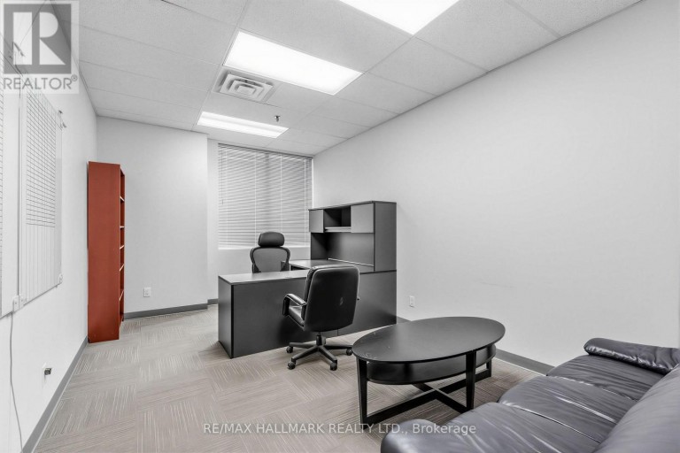 103 - 30 KERN ROAD, Toronto (Banbury-Don Mills), Ontario, M3B1T1