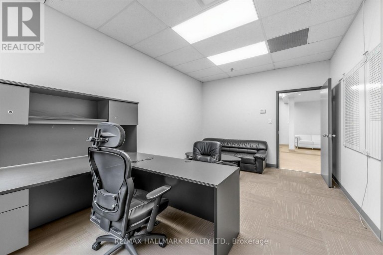 103 - 30 KERN ROAD, Toronto (Banbury-Don Mills), Ontario, M3B1T1