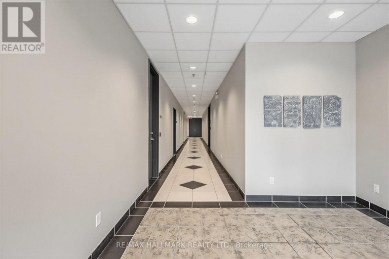 103 - 30 KERN ROAD, Toronto (Banbury-Don Mills), Ontario, M3B1T1