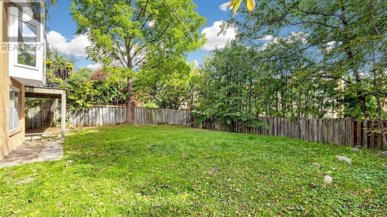 45 PINNACLE ROAD, Toronto (St. Andrew-Windfields), Ontario, M2L2V6
