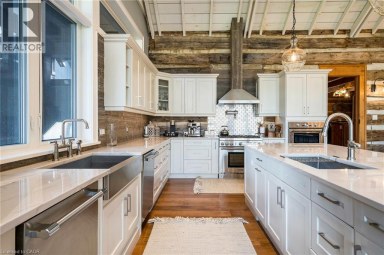 4 BUCKINGHAM Boulevard Collingwood Ontario photo 15