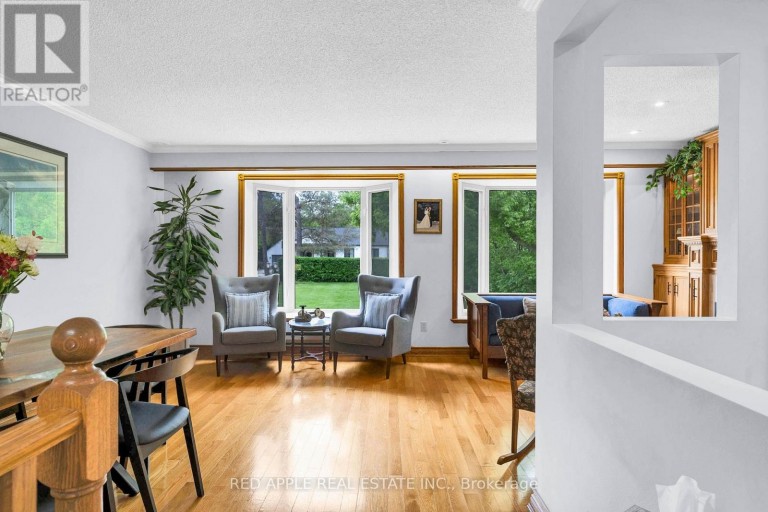 233 SAND ROAD, East Gwillimbury (Holland Landing), Ontario, L9N1K1