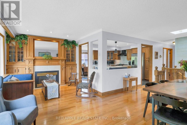 233 SAND ROAD, East Gwillimbury (Holland Landing), Ontario, L9N1K1