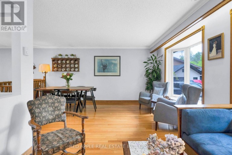 233 SAND ROAD, East Gwillimbury (Holland Landing), Ontario, L9N1K1