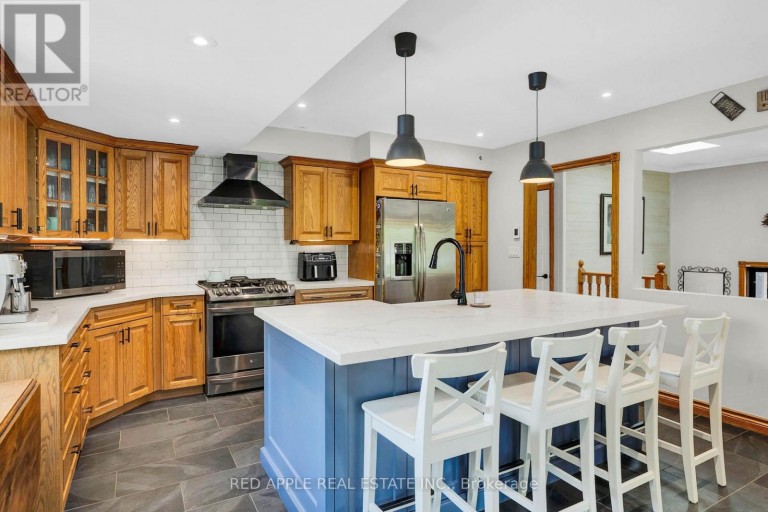 233 SAND ROAD, East Gwillimbury (Holland Landing), Ontario, L9N1K1
