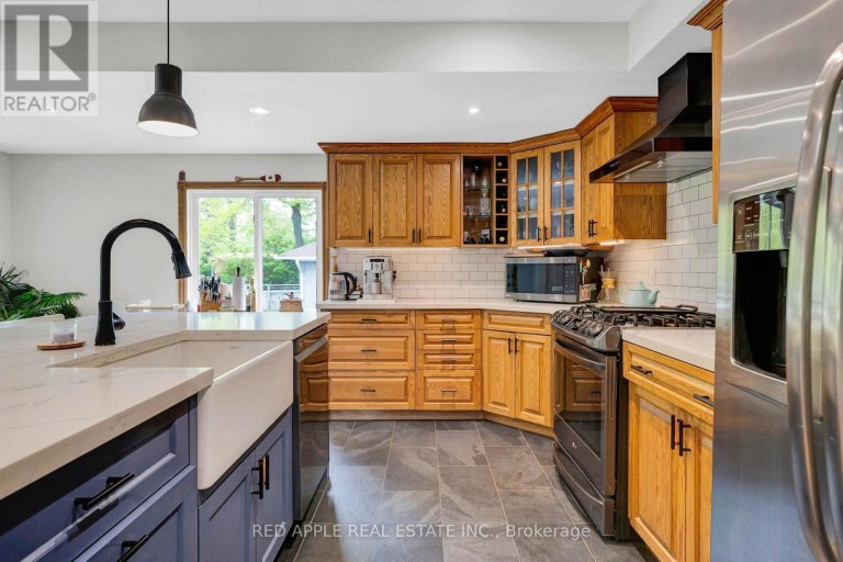 233 SAND ROAD, East Gwillimbury (Holland Landing), Ontario, L9N1K1
