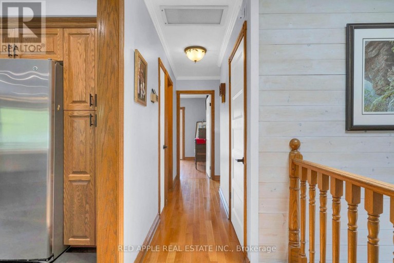 233 SAND ROAD, East Gwillimbury (Holland Landing), Ontario, L9N1K1