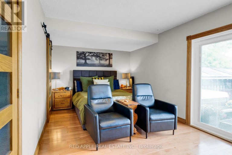 233 SAND ROAD, East Gwillimbury (Holland Landing), Ontario, L9N1K1