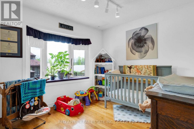233 SAND ROAD, East Gwillimbury (Holland Landing), Ontario, L9N1K1