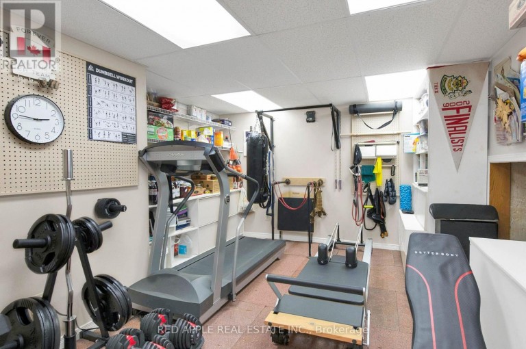 233 SAND ROAD, East Gwillimbury (Holland Landing), Ontario, L9N1K1