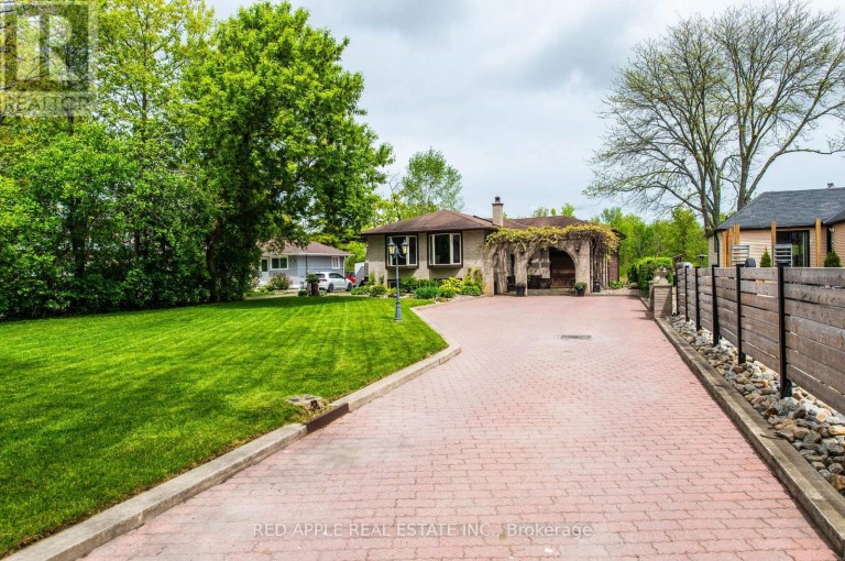 233 SAND ROAD, East Gwillimbury (Holland Landing), Ontario, L9N1K1