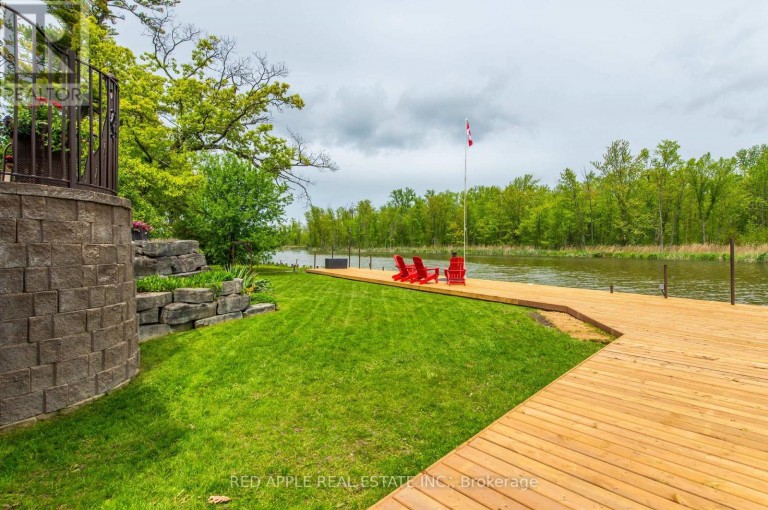 233 SAND ROAD, East Gwillimbury (Holland Landing), Ontario, L9N1K1