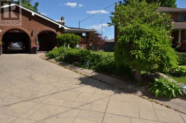 15 BRANTLEY CRESCENT Toronto (York University Heights) Ontario photo 1