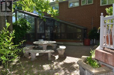 15 BRANTLEY CRESCENT Toronto (York University Heights) Ontario photo 25