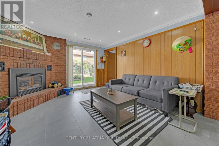 34 SAWMILL ROAD, Toronto (Glenfield-Jane Heights), Ontario, M3L2M2