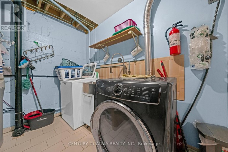 34 SAWMILL ROAD, Toronto (Glenfield-Jane Heights), Ontario, M3L2M2