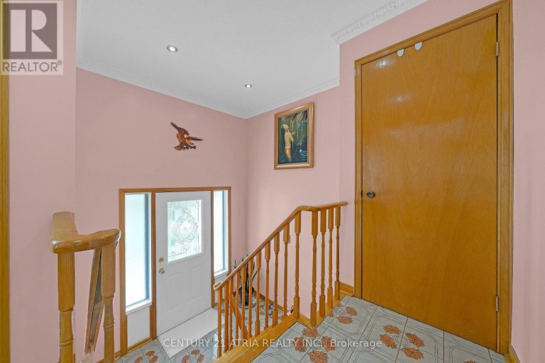 34 SAWMILL ROAD, Toronto (Glenfield-Jane Heights), Ontario, M3L2M2