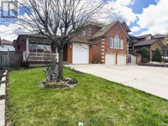 7 QUINCY COURT Hamilton (Quinndale) Ontario photo 2