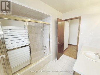 7 QUINCY COURT Hamilton (Quinndale) Ontario photo 26